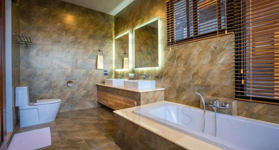 For rent 3 bedrooms villa in Mueang Phuket, Phuket