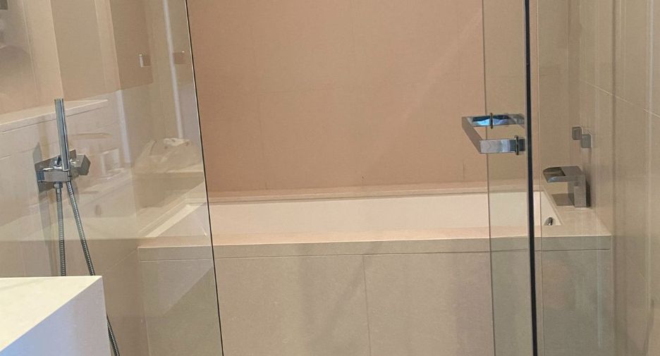 For sale 2 bedrooms condo in Sathon, Bangkok