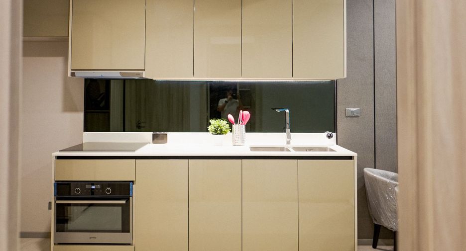 Condo en alquiler y en venta de 2 habitaciones en Watthana, Bangkok