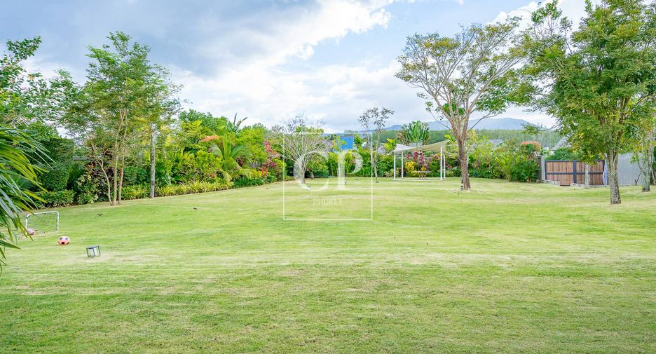 For sale 5 bedrooms house in Thalang, Phuket