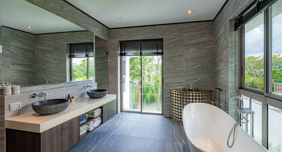 For sale 5 bedrooms house in Thalang, Phuket