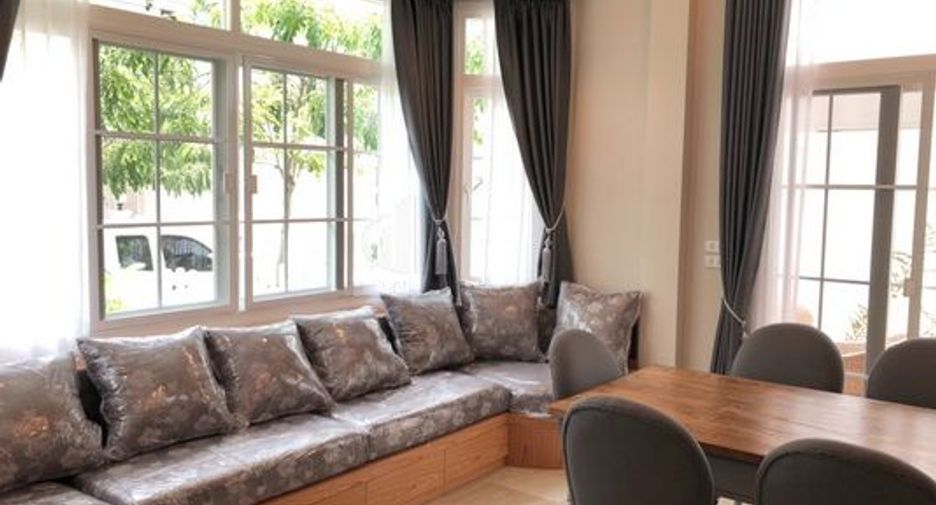 For rent 4 bedrooms condo in Bang Na, Bangkok
