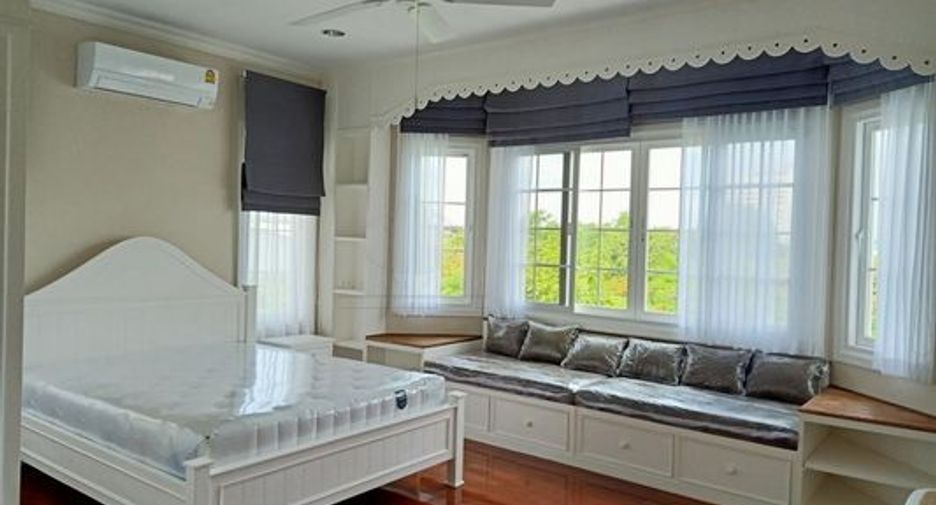 For rent 4 bedrooms condo in Bang Na, Bangkok
