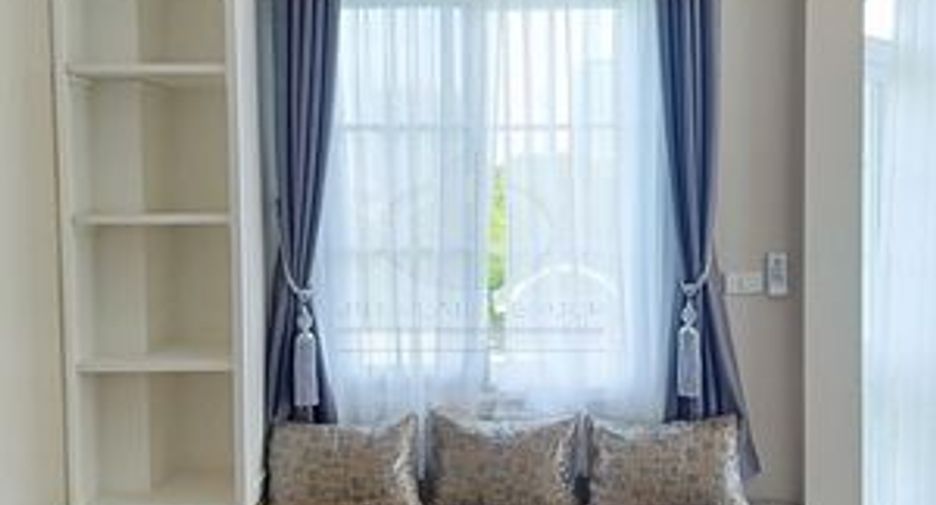 For rent 4 bedrooms condo in Bang Na, Bangkok