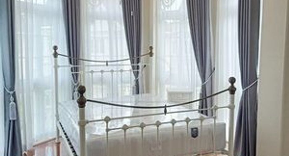 For rent 4 bedrooms condo in Bang Na, Bangkok
