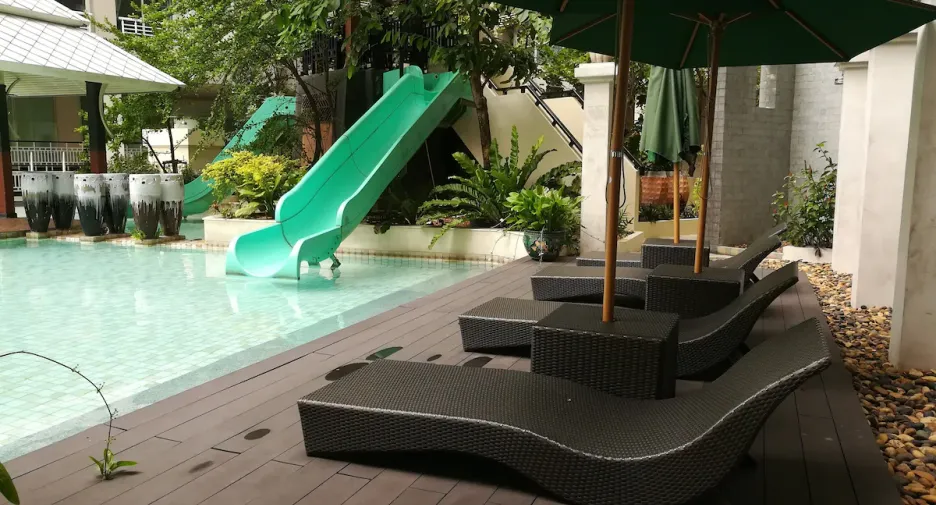 For rent 3 bedrooms condo in Bang Kapi, Bangkok
