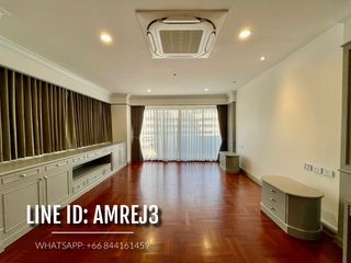 For rent 3 bedrooms condo in Khlong Toei, Bangkok