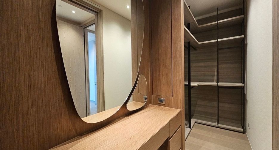 For sale 3 bed condo in Pathum Wan, Bangkok
