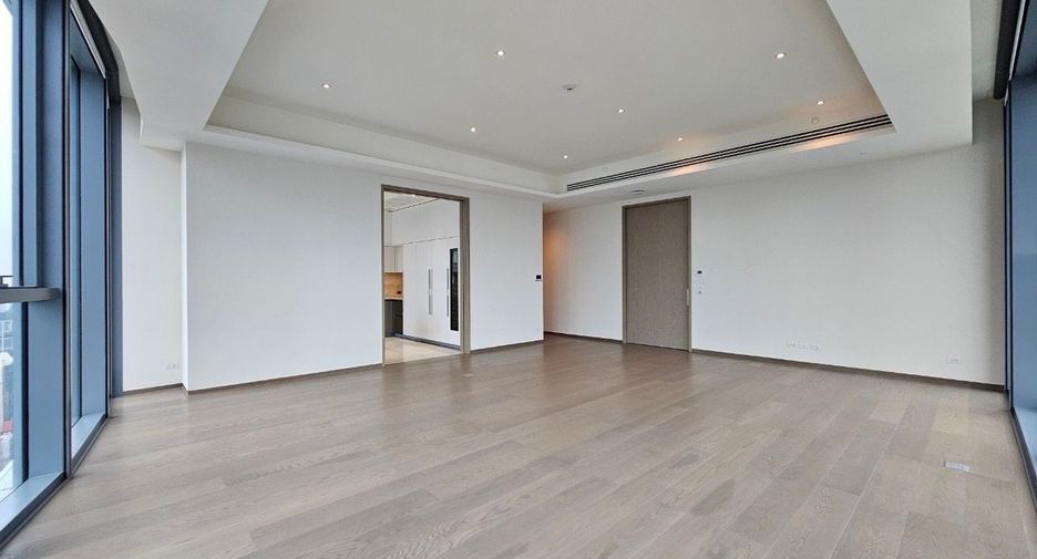 For sale 3 bed condo in Pathum Wan, Bangkok