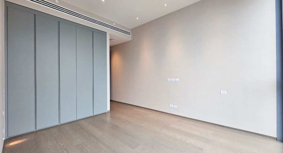 For sale 3 bed condo in Pathum Wan, Bangkok