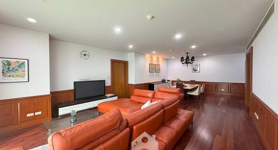 For rent 2 bed condo in Pathum Wan, Bangkok