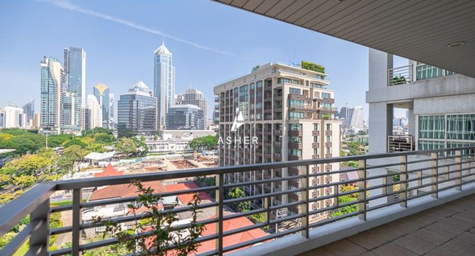 For rent 3 bedrooms condo in Pathum Wan, Bangkok