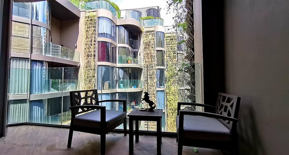 For sale 3 bedrooms condo in Watthana, Bangkok