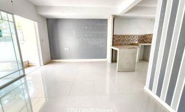 For sale 2 bed townhouse in Bang Bo, Samut Prakan