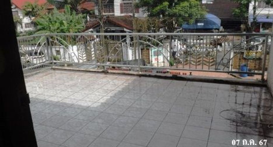 For sale 3 bedrooms house in Saphan Sung, Bangkok