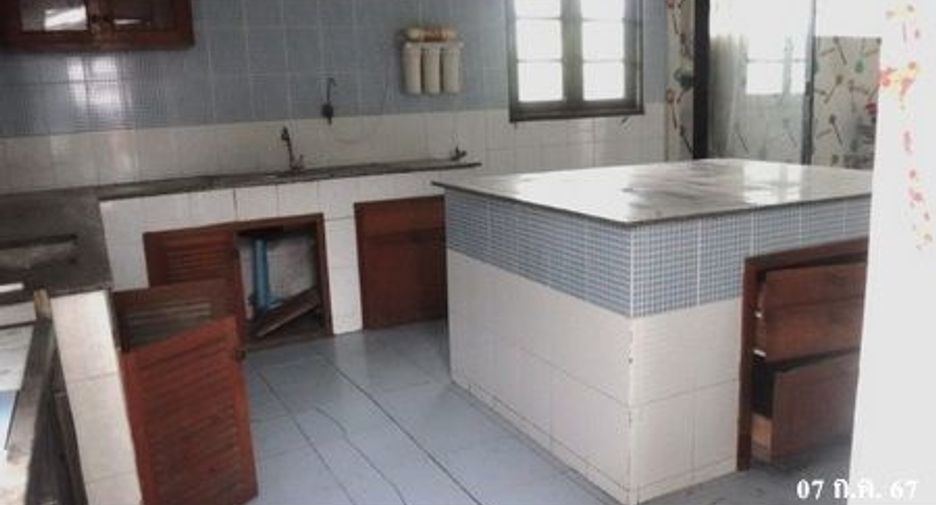 For sale 3 bedrooms house in Saphan Sung, Bangkok