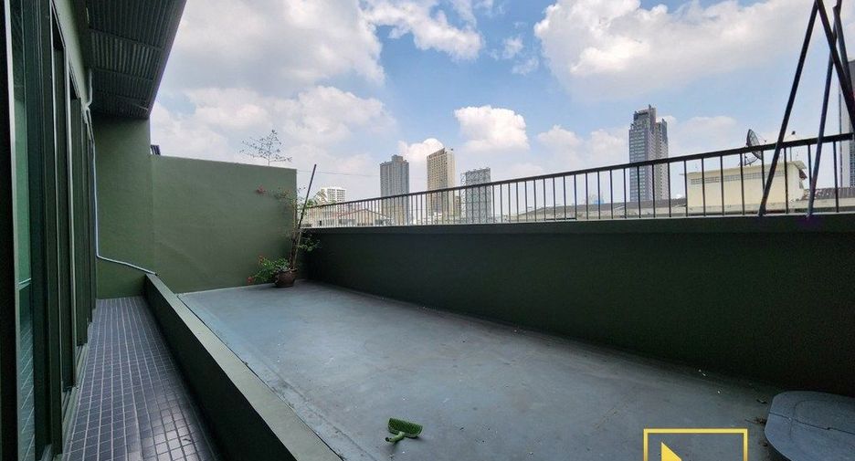 For rent and for sale 1 bed condo in Watthana, Bangkok