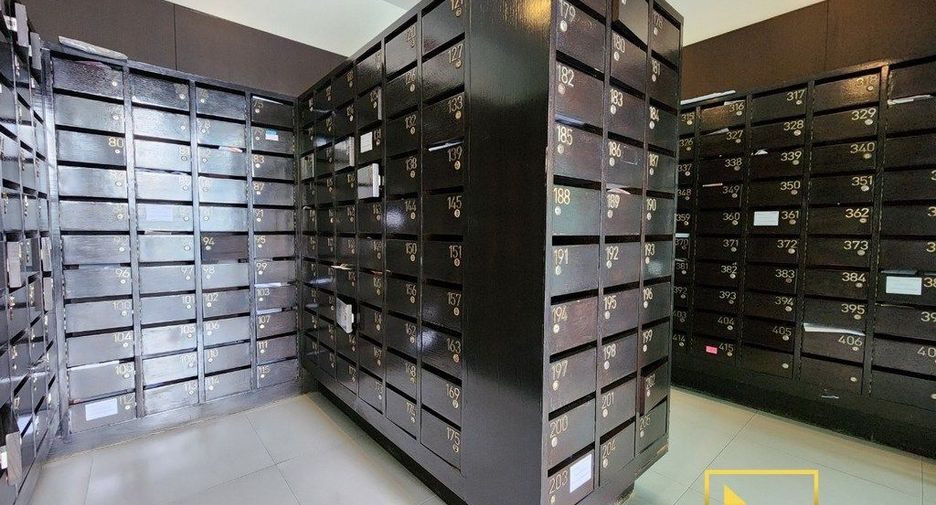 For rent and for sale 1 bed condo in Watthana, Bangkok