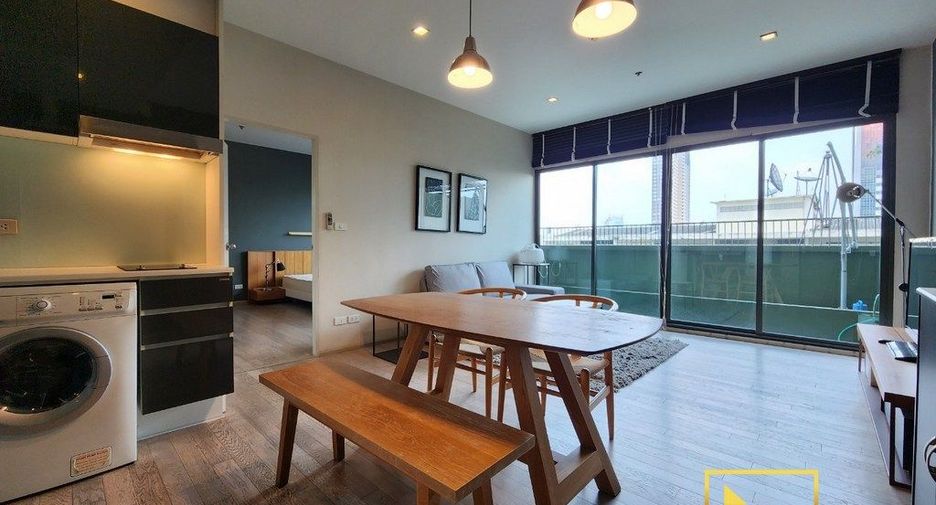 For rent and for sale 1 bed condo in Watthana, Bangkok