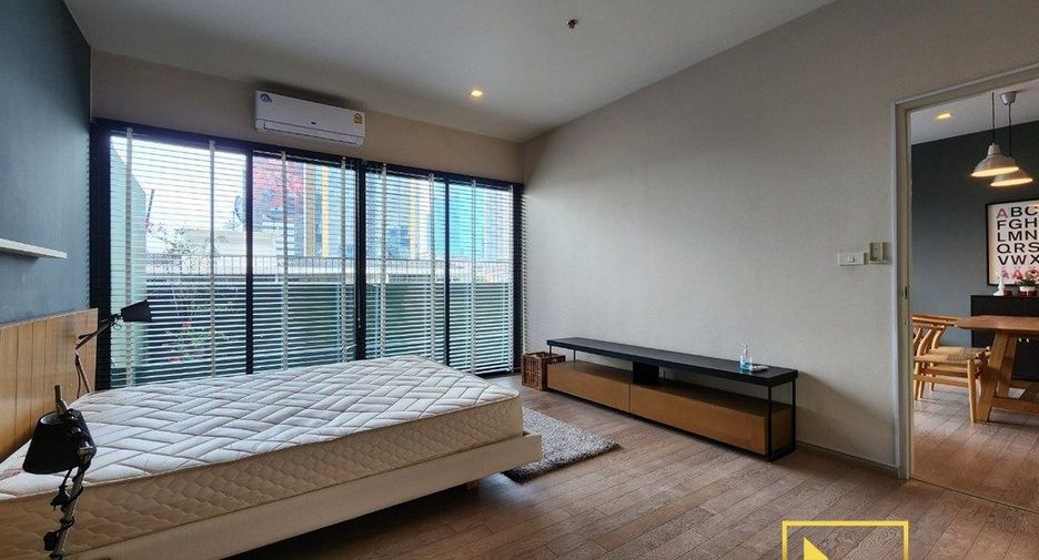 For rent and for sale 1 bed condo in Watthana, Bangkok