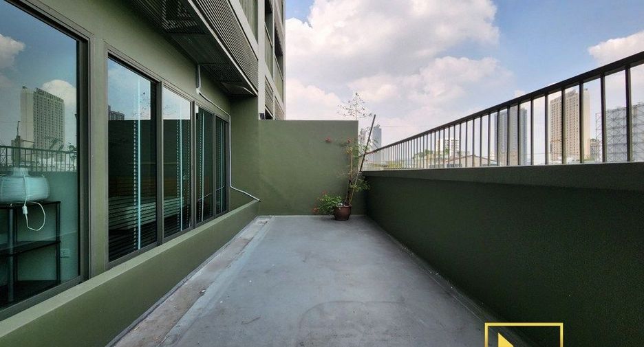 For rent and for sale 1 bed condo in Watthana, Bangkok