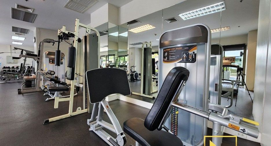 For rent and for sale 1 bed condo in Watthana, Bangkok