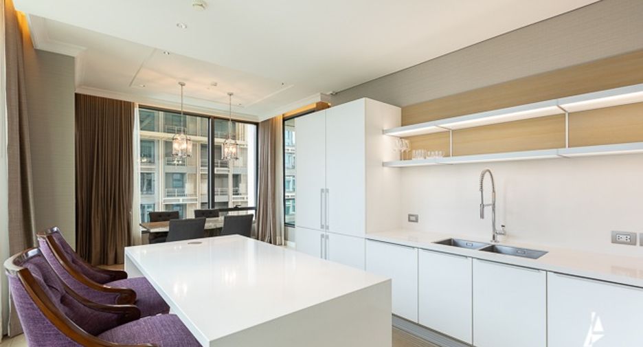 For sale 2 bedrooms condo in Pathum Wan, Bangkok