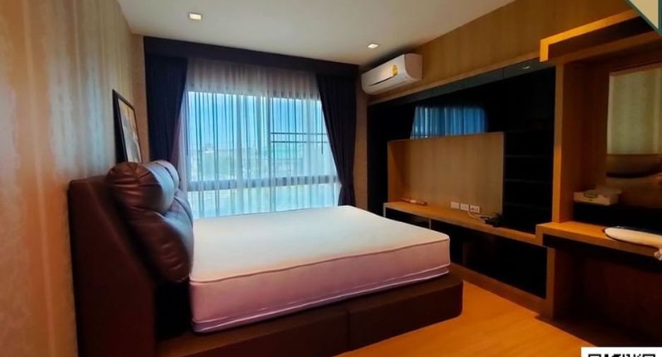 For sale 4 bedrooms townhouse in Mueang Samut Prakan, Samut Prakan