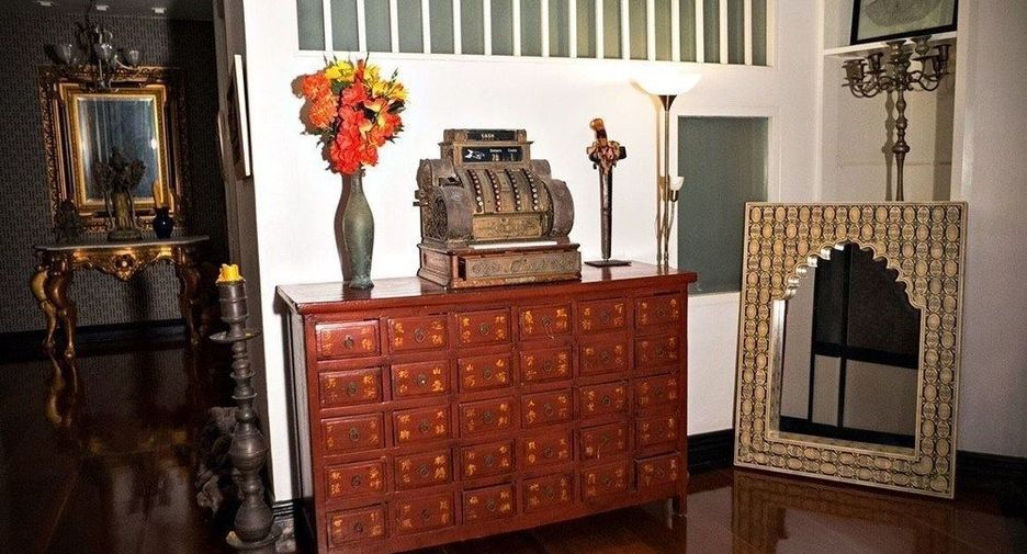 For sale 6 bedrooms condo in Bang Phlat, Bangkok