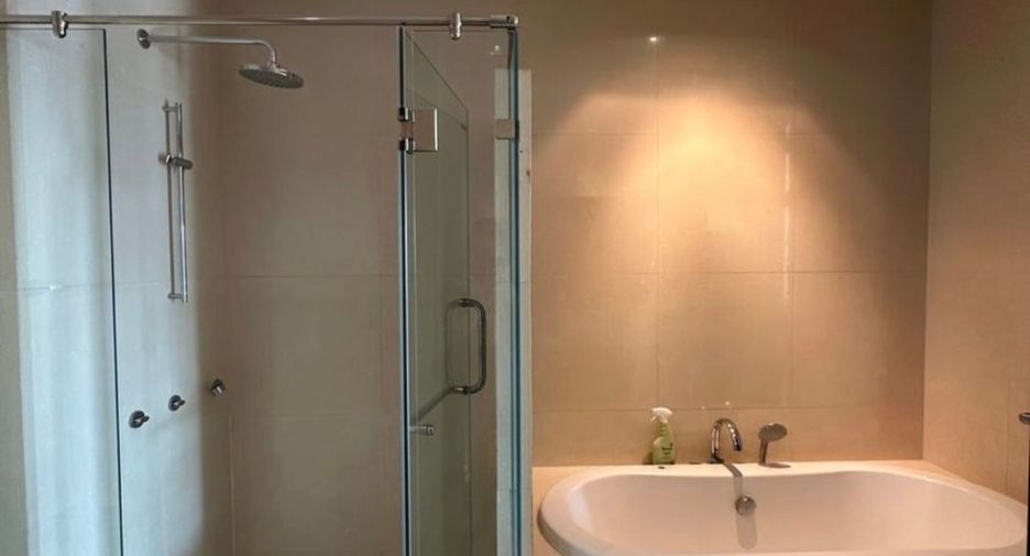 Wohnung zur Miete mit 2 Zimmer in Khlong Toei, Bangkok