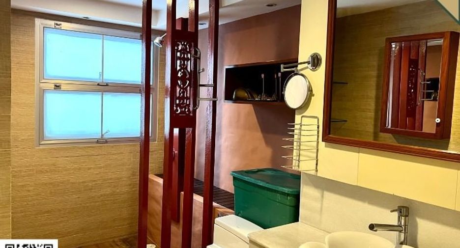 For sale 4 bedrooms condo in Watthana, Bangkok