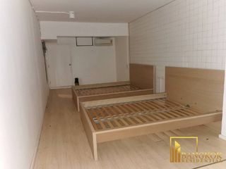 For rent 5 bedrooms townhouse in Watthana, Bangkok