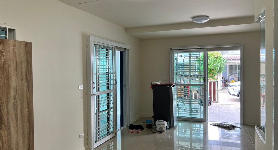 For sale 4 ベッドルーム house in Si Racha, Chonburi
