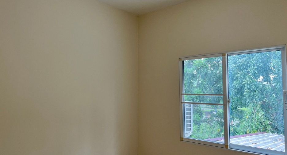 For sale 4 ベッドルーム house in Si Racha, Chonburi