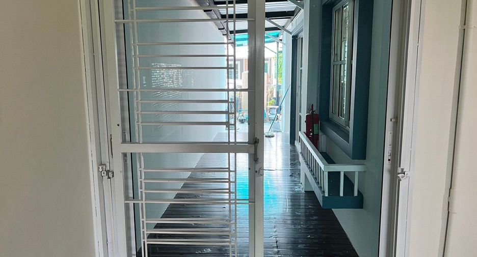 For sale 4 ベッドルーム house in Si Racha, Chonburi