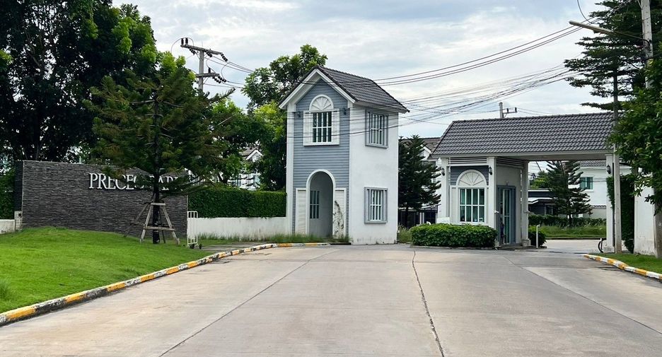 For sale 4 ベッドルーム house in Si Racha, Chonburi