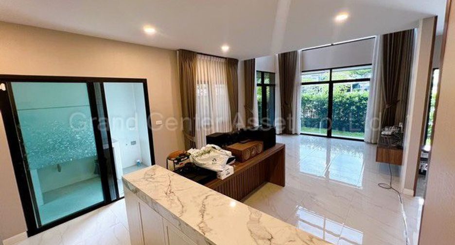 For sale 5 bed house in Bang Bo, Samut Prakan