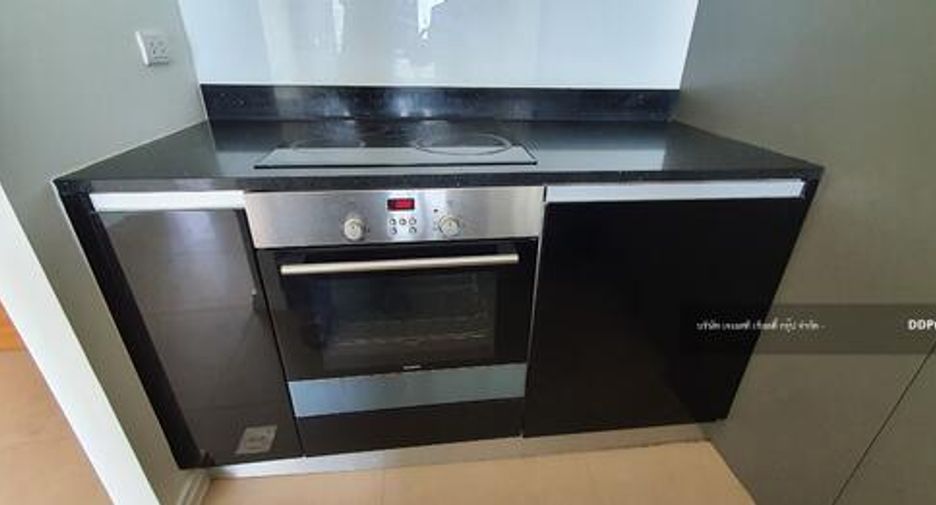 For sale 1 bed condo in Khlong San, Bangkok