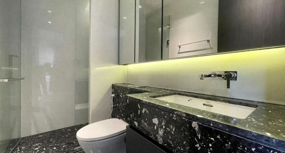 For rent and for sale 1 bed condo in Khlong Toei, Bangkok