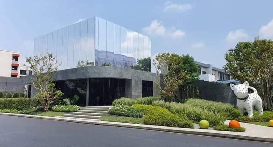 For rent 3 bedrooms house in Bang Kapi, Bangkok