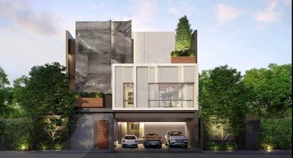 For rent 3 bedrooms house in Bang Kapi, Bangkok