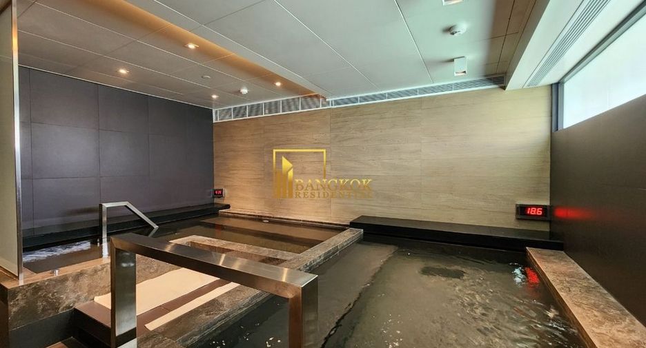For rent 3 bedrooms apartment in Watthana, Bangkok