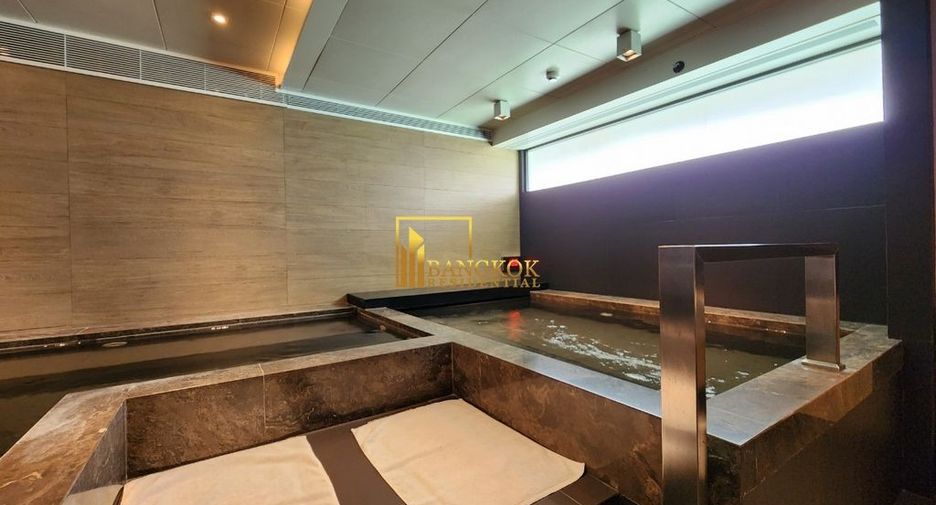 For rent 3 bedrooms apartment in Watthana, Bangkok