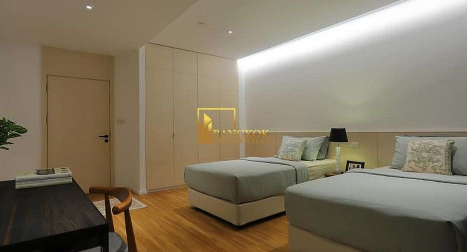 For rent 3 bedrooms apartment in Watthana, Bangkok