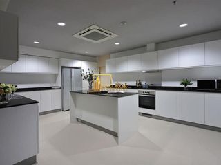 For rent 3 bedrooms apartment in Watthana, Bangkok