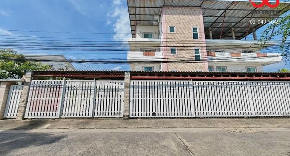 For sale 13 Beds house in Lat Phrao, Bangkok