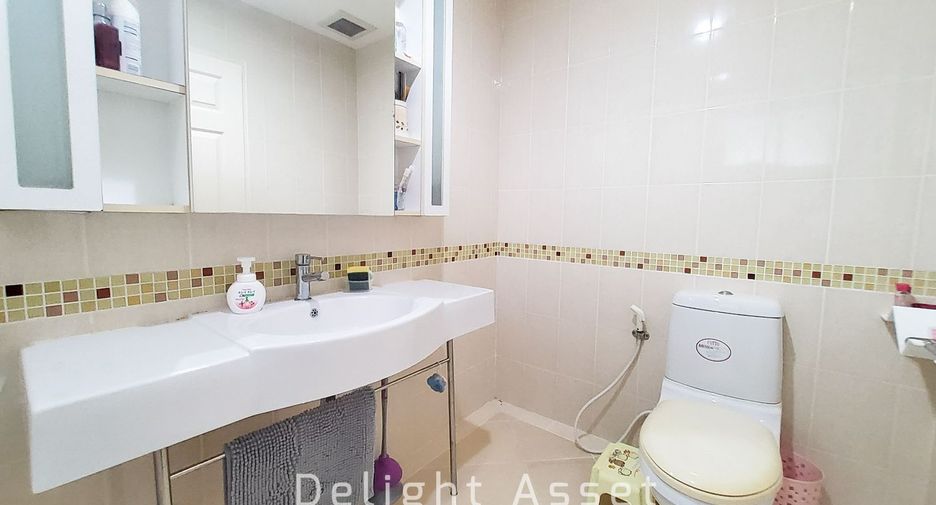 Wohnung zum Kauf mit 1 Zimmer in Thon Buri, Bangkok