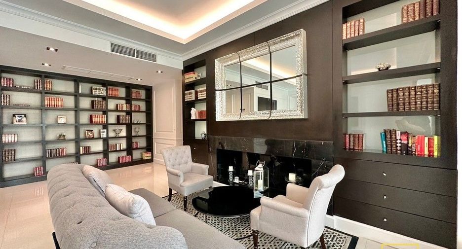 For sale 3 bed condo in Watthana, Bangkok