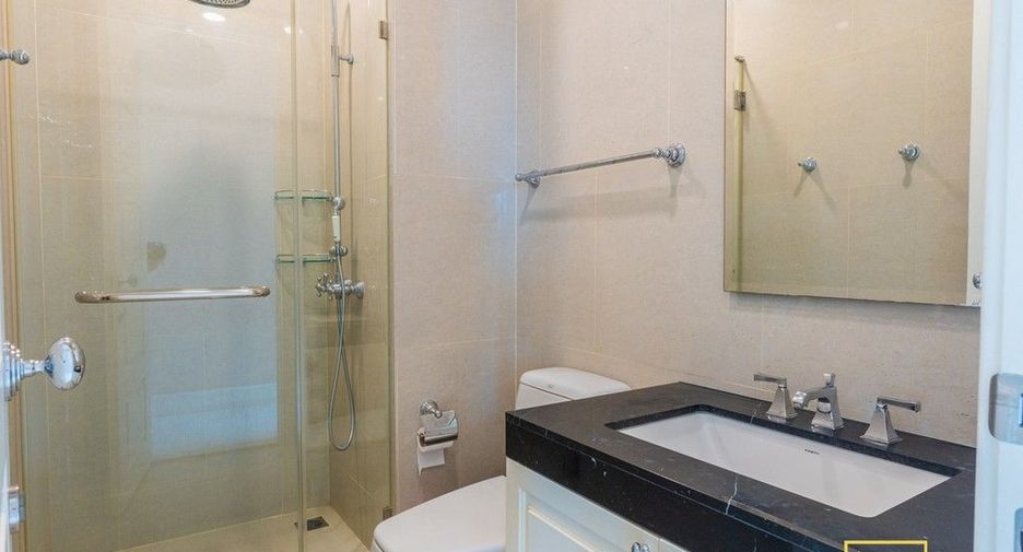 For sale 3 bed condo in Watthana, Bangkok