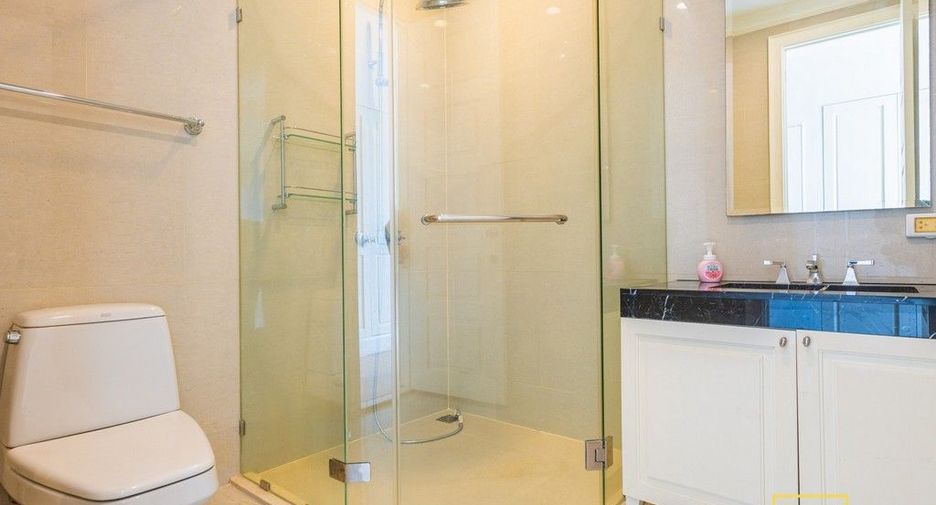 For sale 3 bed condo in Watthana, Bangkok